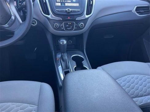 Used 2018 Chevrolet Equinox LS image 16