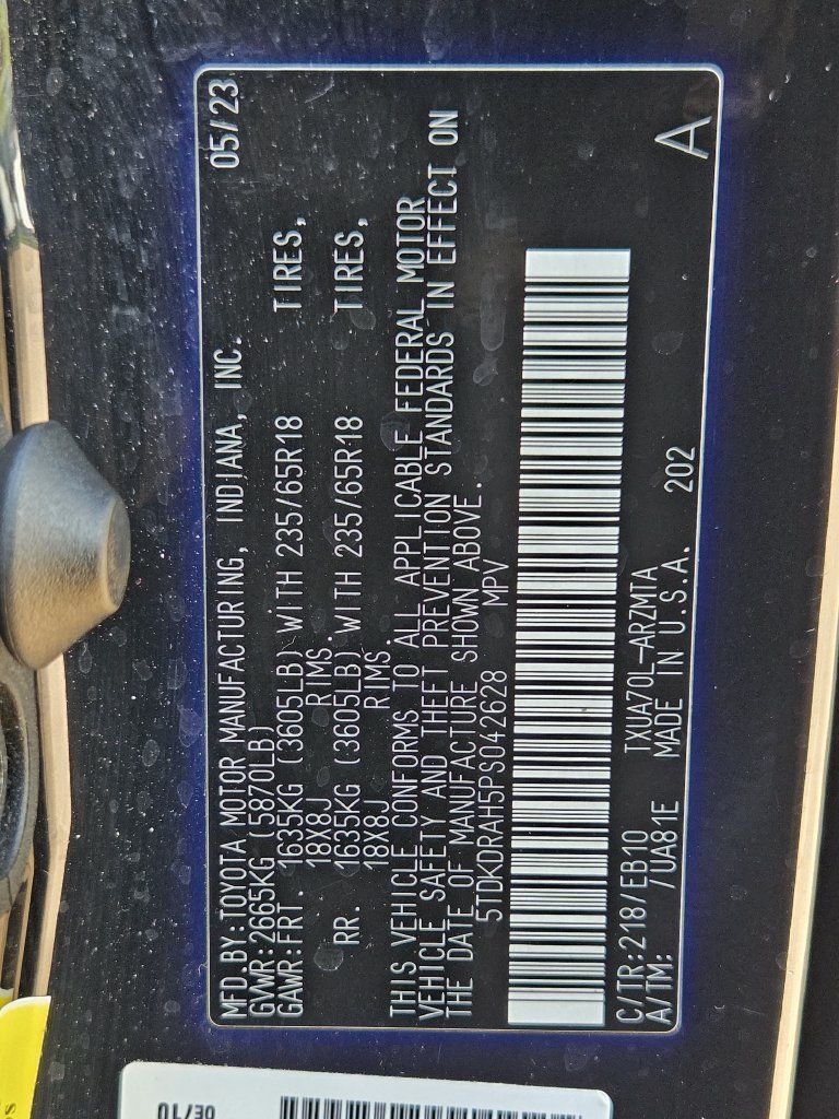 Used 2023 Toyota Highlander XLE FWD image 33