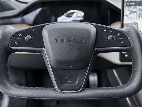 Used 2023 Tesla Model S Standard Range image 15