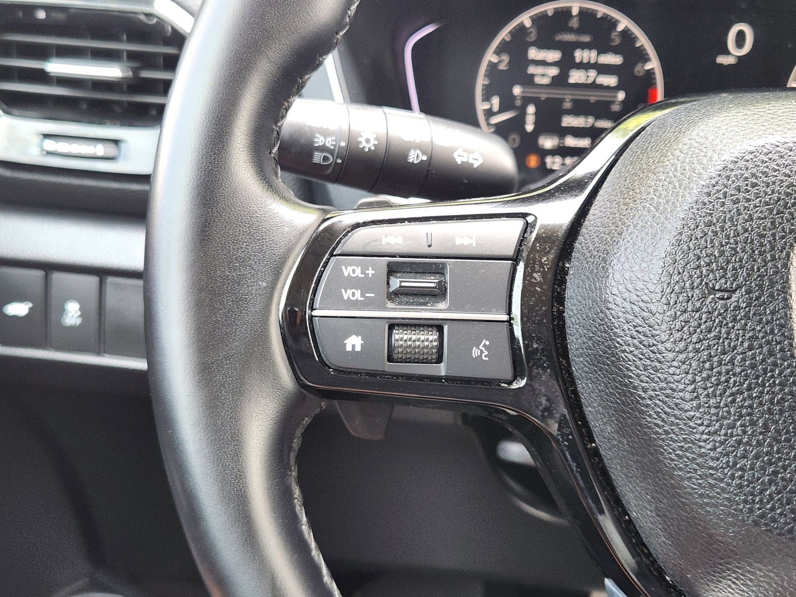 Used 2025 Honda Pilot EX-L image 31