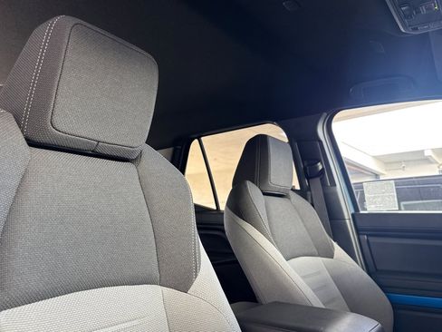 Used 2025 Toyota 4Runner TRD Off-Road image 23