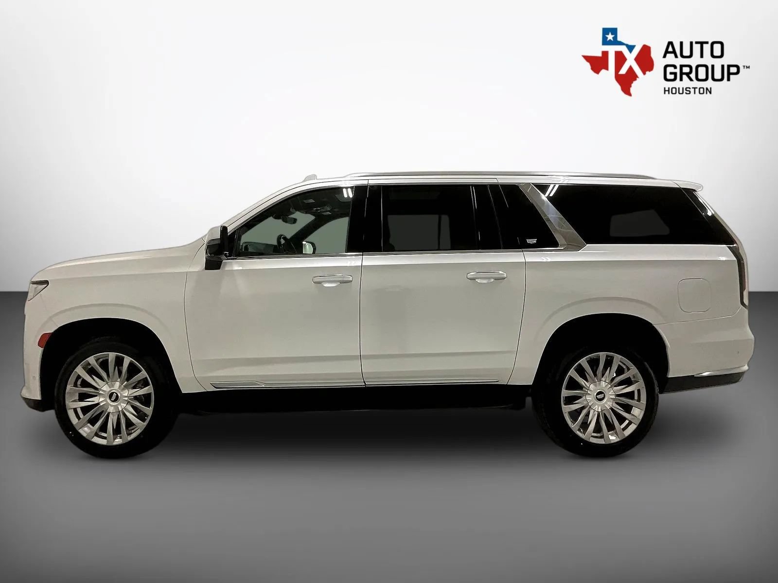 Used 2023 Cadillac Escalade ESV Premium Luxury w/ Performance Package AWD/4WD image 10
