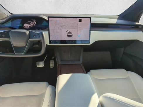 Used 2022 Tesla Model X image 20
