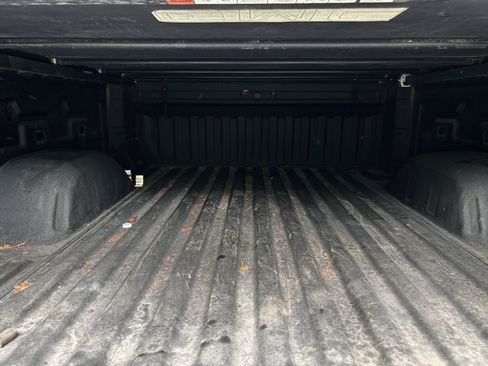 Used 2024 GMC Sierra 1500 Pro w/ Graphite Edition AWD/4WD image 9
