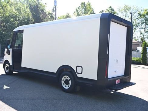 Used 2023 Chevrolet Brightdrop 600 w/ Active Safety Package 2 AWD/4WD image 5