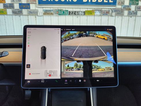 Used 2019 Tesla Model 3 Standard Range Plus image 8