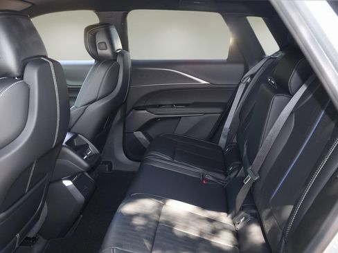 New 2025 Cadillac Lyriq Luxury image 13