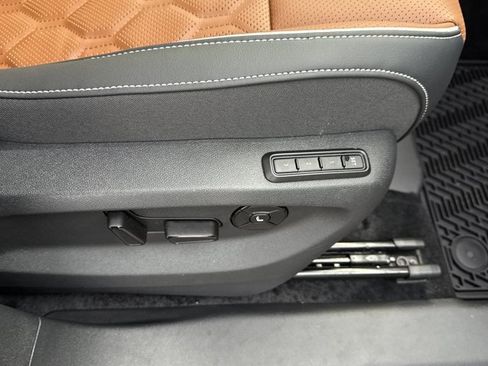 Used 2026 Volkswagen Tiguan SEL R-Line image 30