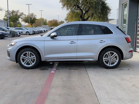 Certified 2021 Audi Q5 e Premium Plus w/ Premium Plus Package image 6