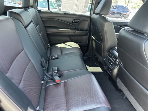 Used 2025 Honda Passport Black Edition image 14