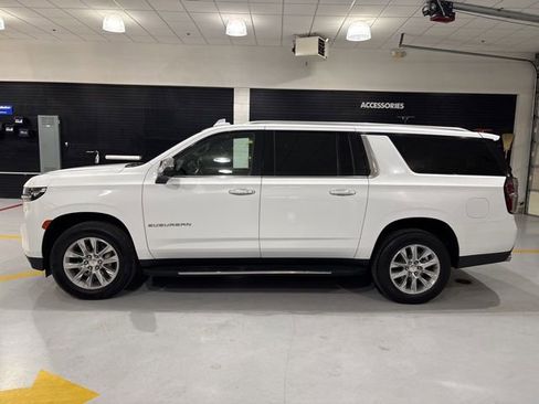 Used 2023 Chevrolet Suburban Premier image 5