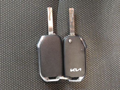 Used 2023 Kia Forte LXS w/ LXS Technology Package FWD image 32