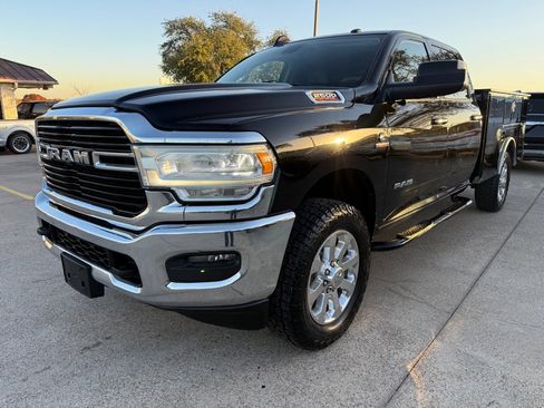 Used 2019 RAM 2500 Big Horn w/ Towing Technology Group image 3