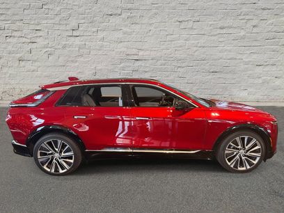 New 2025 Cadillac Lyriq Luxury