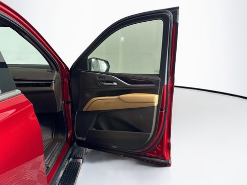 Used 2023 Cadillac Escalade Premium Luxury RWD image 35