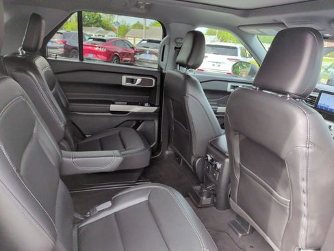 Certified 2023 Ford Explorer XLT w/ Equipment Group 202A AWD/4WD image 17