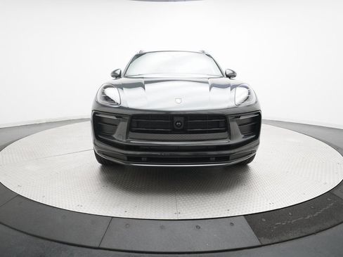 Used 2026 Porsche Macan AWD/4WD image 7