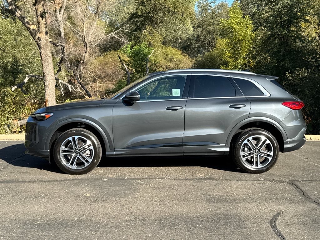 New 2025 Audi Q5 Premium w/ Convenience Package AWD/4WD image 8