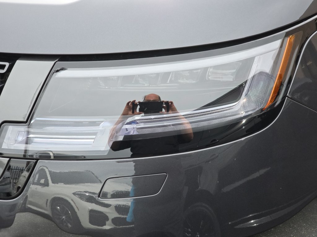 New 2026 Land Rover Range Rover SE AWD/4WD image 21