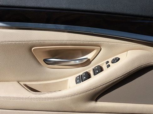 Used 2015 BMW 535i xDrive Sedan image 46