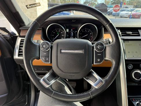 Used 2017 Land Rover Discovery HSE Luxury image 33