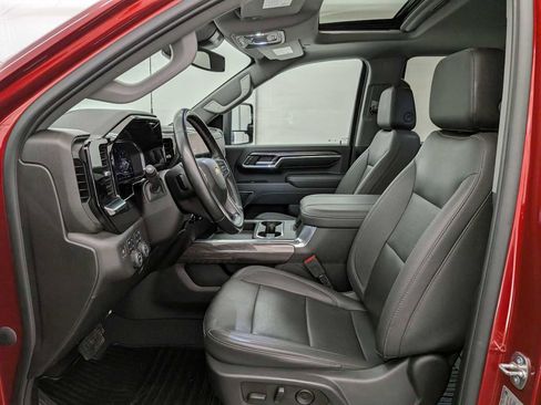 Used 2024 Chevrolet Silverado 2500 LTZ w/ LTZ Convenience Package image 20