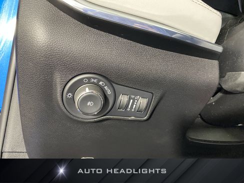 Used 2022 Jeep Compass Limited image 25