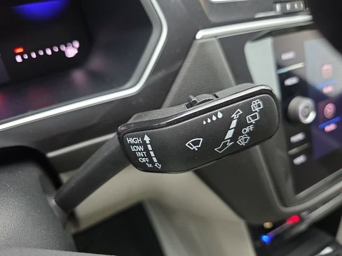 Used 2024 Volkswagen Tiguan SE R-Line AWD/4WD image 24