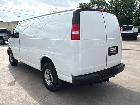 Used 2021 Chevrolet Express 2500 w/ Driver Convenience Package RWD image 7