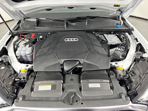 Used 2025 Audi Q7 3.0T Premium Plus w/ Premium Plus Package AWD/4WD image 29