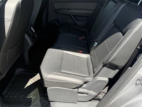 Used 2023 Volkswagen Atlas SE FWD image 23