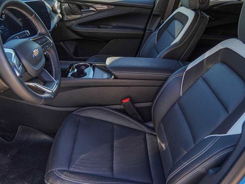 Used 2024 Chevrolet Blazer EV LT image 10