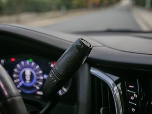 Used 2018 Cadillac Escalade 2WD image 26