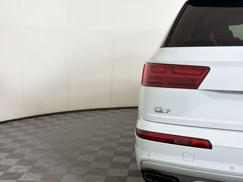 Used 2019 Audi Q7 3.0T Prestige image 13