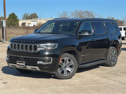 Used 2024 Jeep Wagoneer Series II w/ Flexible Seating Group image 2