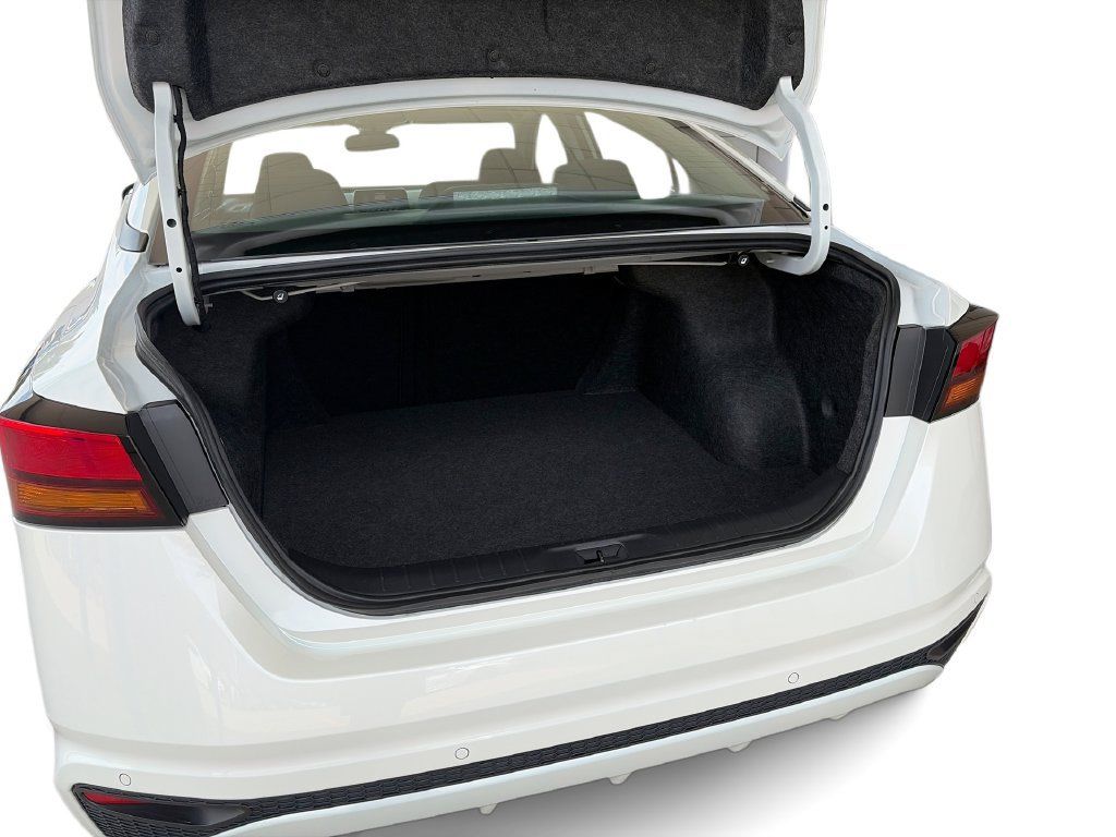 Used 2025 Nissan Altima 2.5 SV FWD image 27