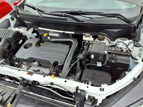 Used 2024 Chevrolet Equinox Premier image 38