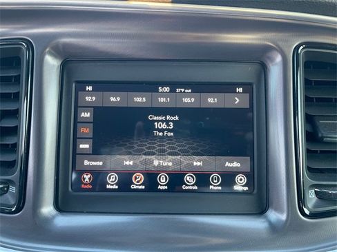 Used 2021 Dodge Challenger SXT image 24