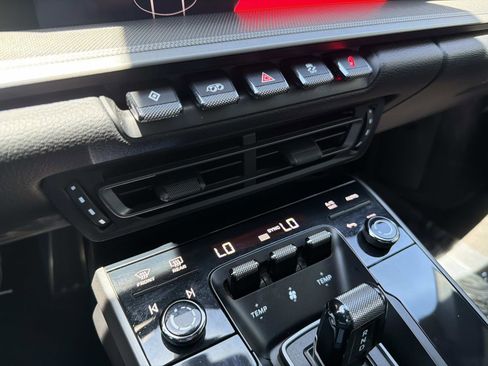 Used 2020 Porsche 911 Carrera S image 40