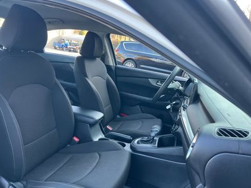 Used 2019 Kia Forte LXS image 29