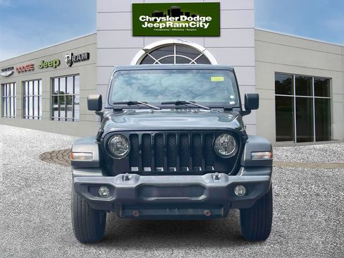 Used 2022 Jeep Wrangler Unlimited Sport AWD/4WD image 2