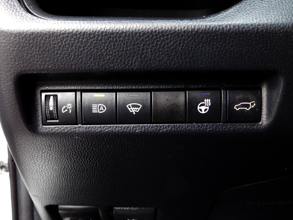 Used 2020 Toyota RAV4 XLE w/ Convenience Package AWD/4WD image 30