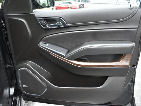 Used 2019 Chevrolet Suburban LT AWD/4WD image 40