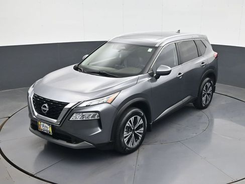 Used 2023 Nissan Rogue SV w/ SV Premium B Package image 13