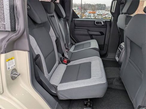 New 2025 Ford Bronco 4-Door image 34