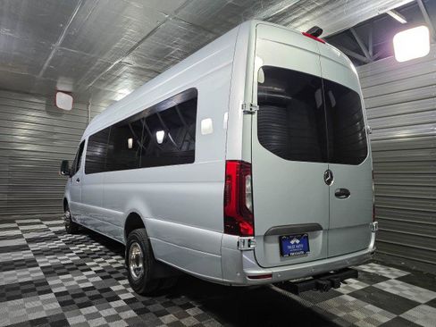 Used 2022 Mercedes-Benz Sprinter 3500 image 6