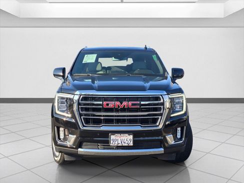 Used 2024 GMC Yukon XL SLT image 2
