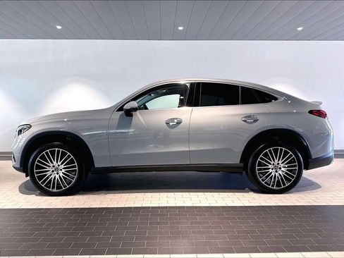Used 2025 Mercedes-Benz GLC 300 4MATIC image 2