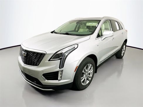 Used 2020 Cadillac XT5 Premium Luxury image 3