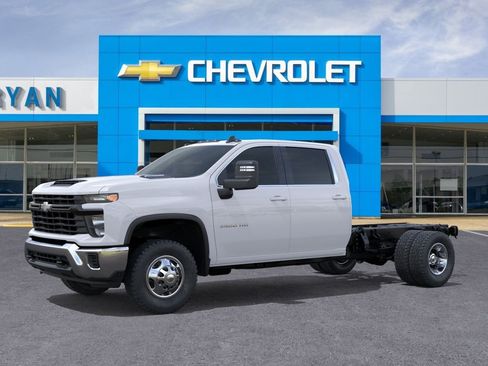 New 2026 Chevrolet Silverado 3500 W/T w/ WT Convenience Package AWD/4WD image 2
